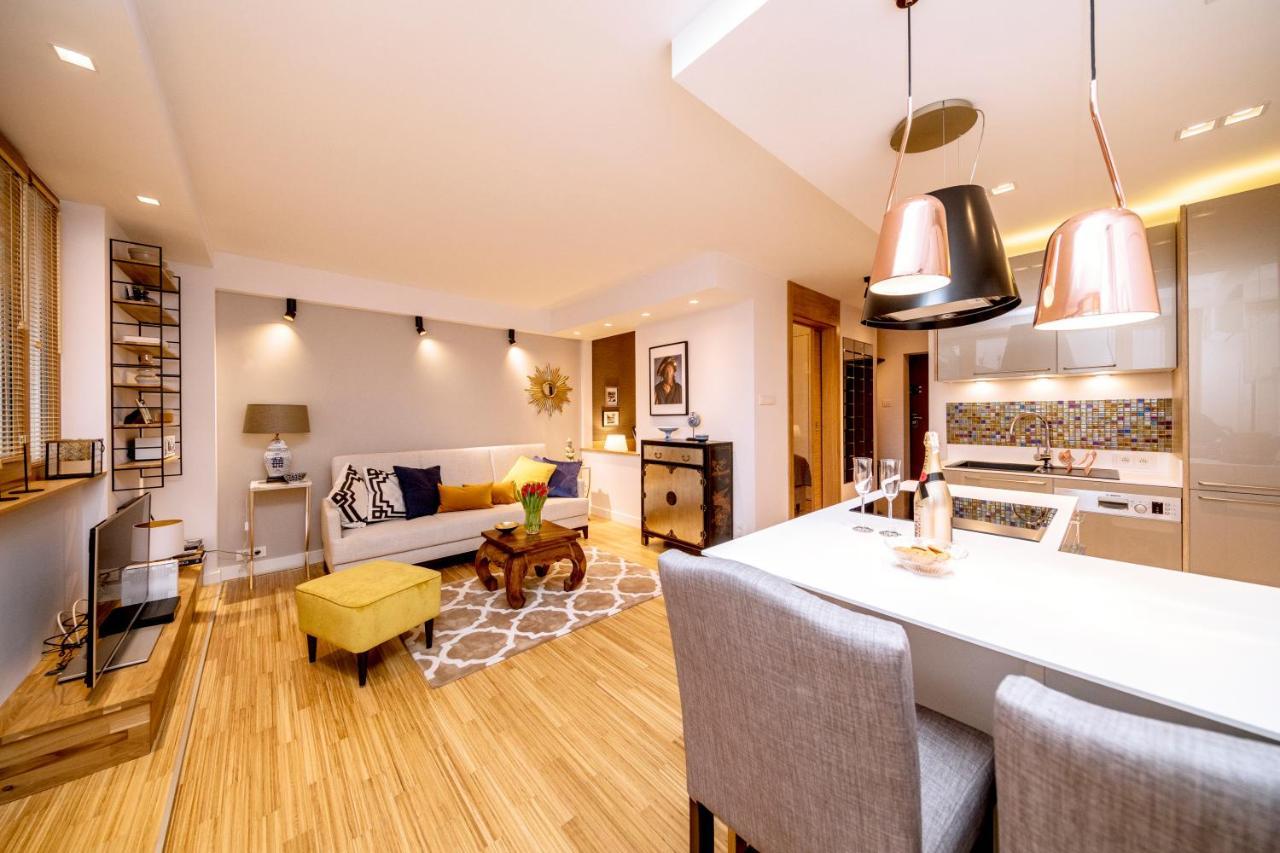 Golden Apartment With Air Condition By Your Freedom 바르샤바 외부 사진